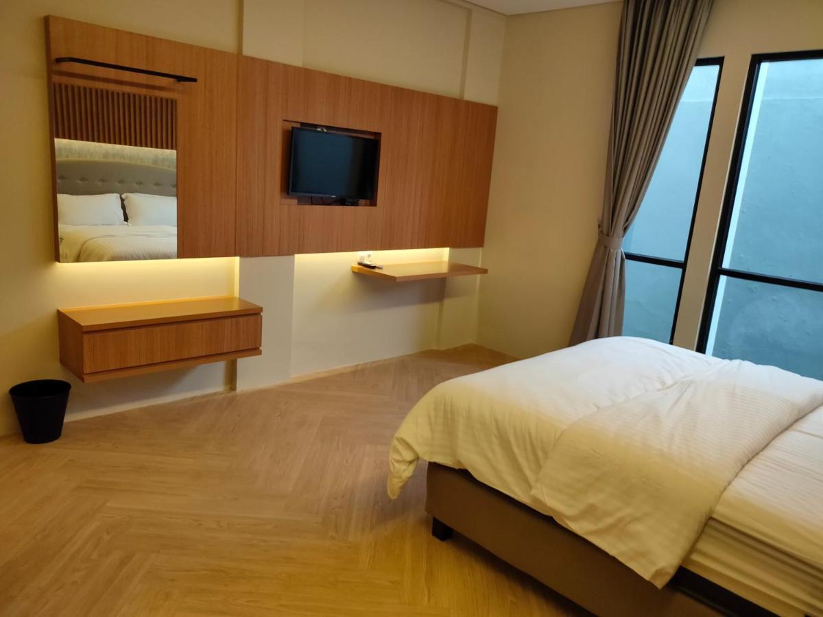 Adotel Jakarta Luaran gambar