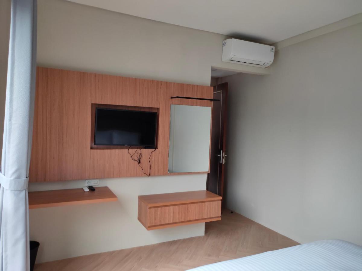 Adotel Jakarta Luaran gambar