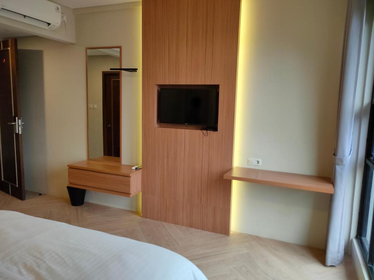 Adotel Jakarta Luaran gambar